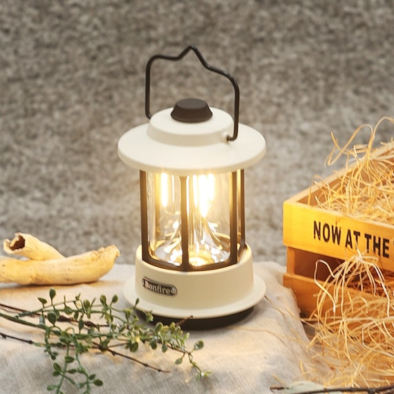 モバイルバッテリー付きLEDランタン(ホワイト BFLTR23) 1枚目画像