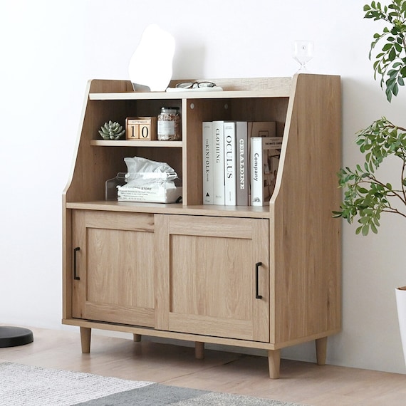 ヴィンテージ風のリビングキャビネット 1枚目画像