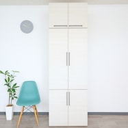 子供服も掛けられる衣類収納庫 上置き付き