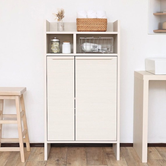 スリム設計のモダンキャビネット 扉 (高さ120cm WH木目) 1枚目画像