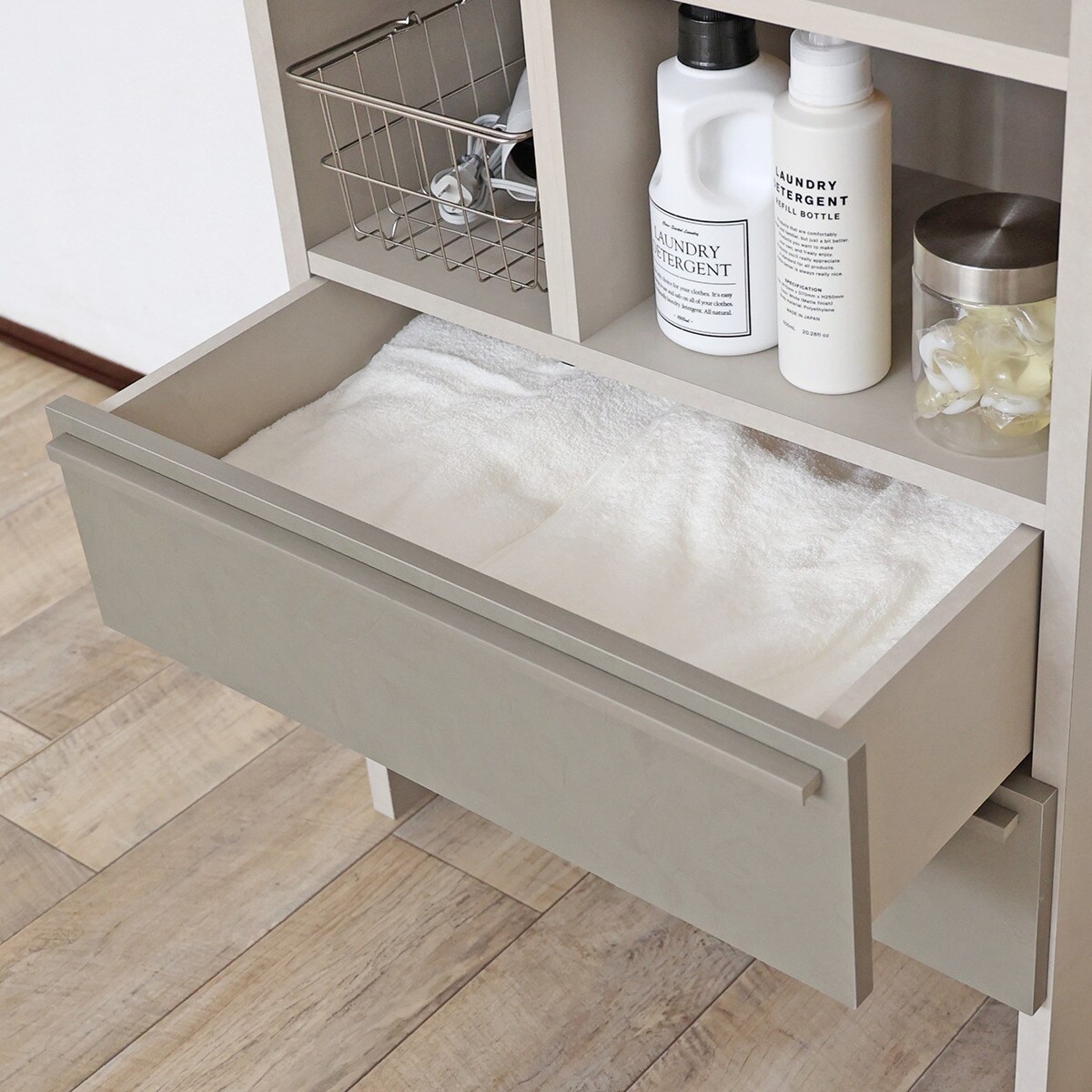 新品コンパクトモダンキャビネット 送料込み　値段下げました フラットなフォルムのキャビネット (幅89cm アイボリー) | ニトリ