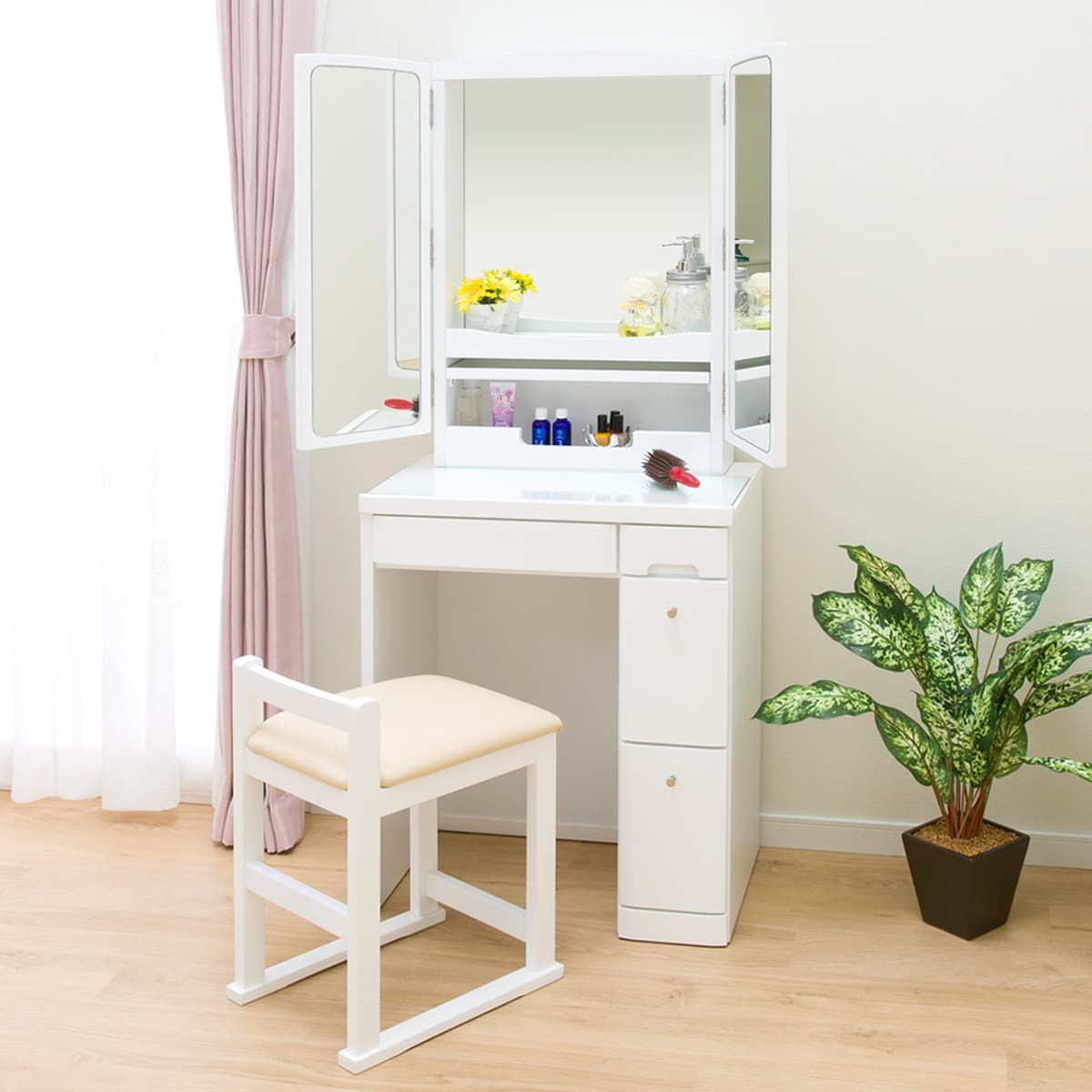 ニトリ 三面鏡ドレッサー クレール Wh のレビュー 口コミとして参考になる投稿3枚 Roomclip ルームクリップ ニトリ 三面鏡ドレッサー クレール Wh のレビュー 口コミとして参考になる投稿3枚 Roomclip ルームクリップ