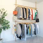 【簡単】ワンタッチ式 突っ張りハンガーダブル 専用フック6個付き(木目調) 1枚目画像