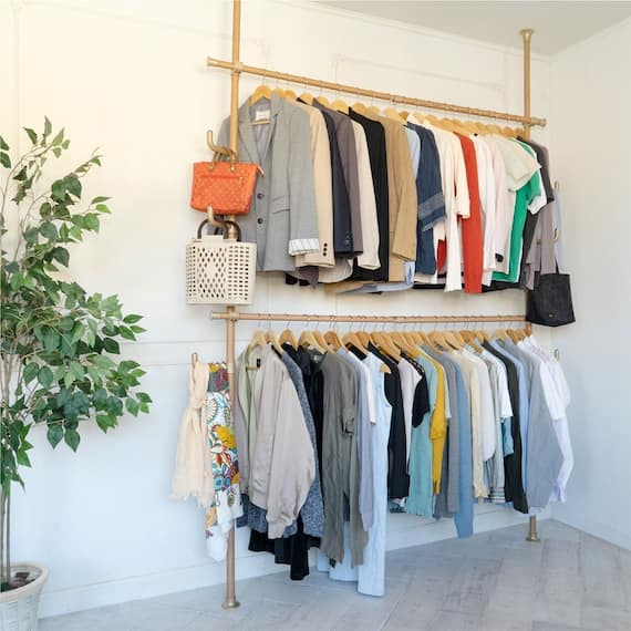 【簡単】ワンタッチ式 突っ張りハンガーダブル 専用フック6個付き(木目調) 1枚目画像