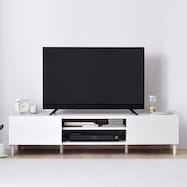 フラットなフォルムのテレビ台(ローボード幅148cm)