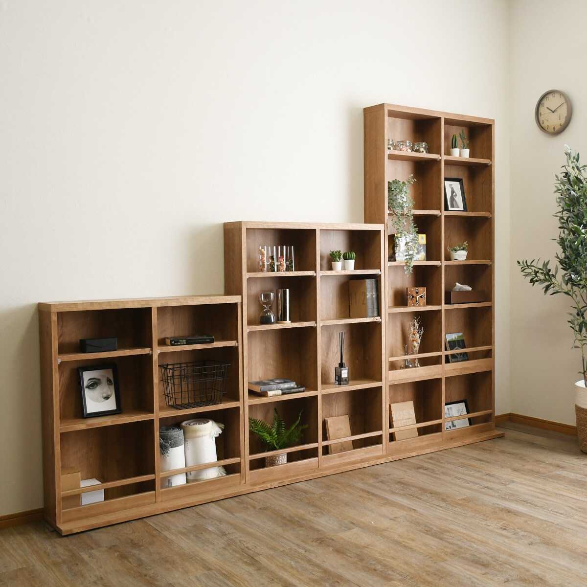 ニトリ 本棚 ブラウン 完成品 移動棚あり 高さ180cm ニトリ 本棚 ブラウン 完成品 移動棚あり 高さ180cm ニトリ 本棚