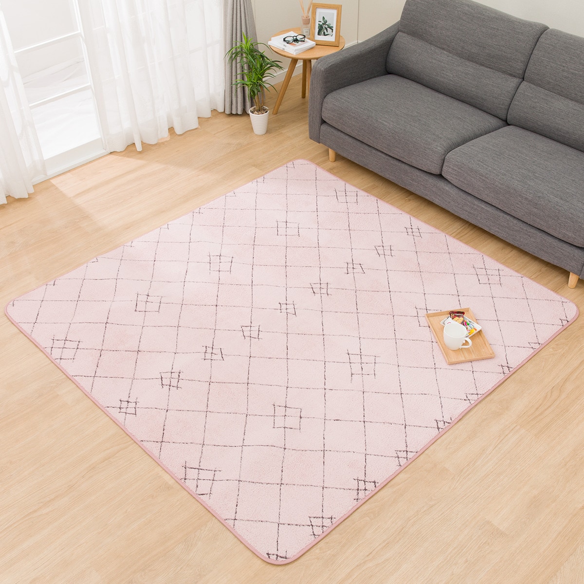 【新品・未使用】東リ　ラグ　マット　110×180cm BTNF9302 工場 直営 店家具・インテリア - 【新品・未使用】東リ ラグ マット