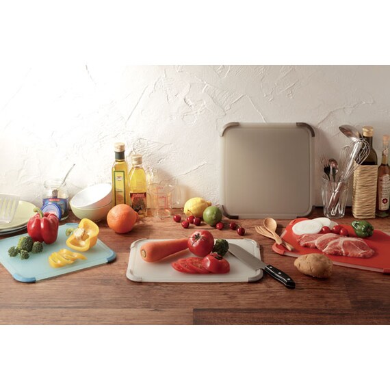 滑り止め付きAg抗菌加工まな板(28cm×28cm レッド) 4枚目画像