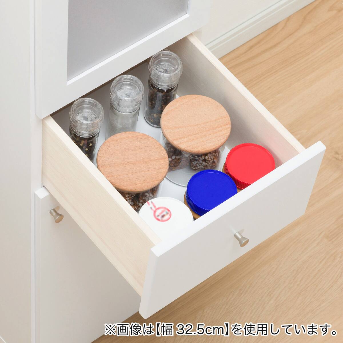 G*G様 ニトリ ホワイト 食器棚 ガラス扉付き ニトリ（NITORI） お手入れしやすい鏡面仕様キャビネット (上部ガラス