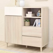 フラットなフォルムのキャビネット