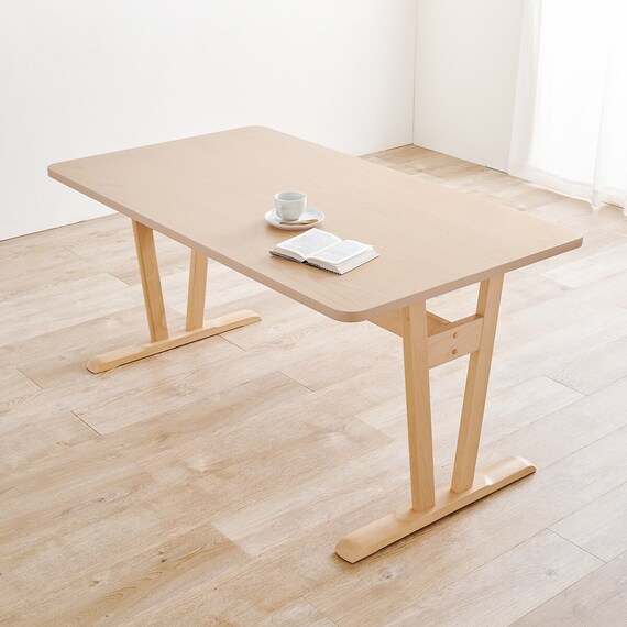 やさしい色味のビーチ材ダイニングテーブル (NA) 1枚目画像