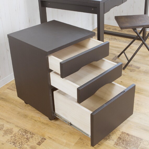 タモ突板の木目がうつくしい天然木デスクワゴン 3段(ダークブラウン) 2枚目画像