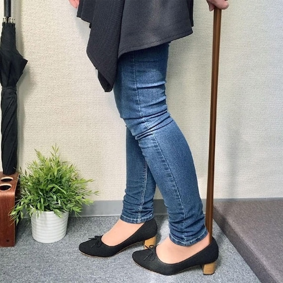 立ったまま使える天然木ロング靴べら 75cm (ブラウン) 1枚目画像