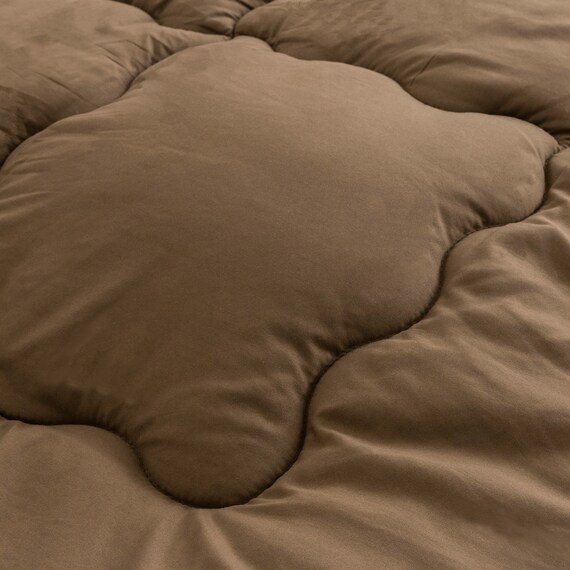 国産掛け布団 シンサレートウルトラ 国産 クイーン (BR Q) 6枚目画像