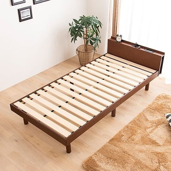 シングル棚・コンセント付き高さ3段階調整すのこベッド(STL BR) 1枚目画像