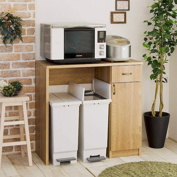 ゴミ箱がすっきり納まるキッチンカウンター(LBR) 1枚目画像