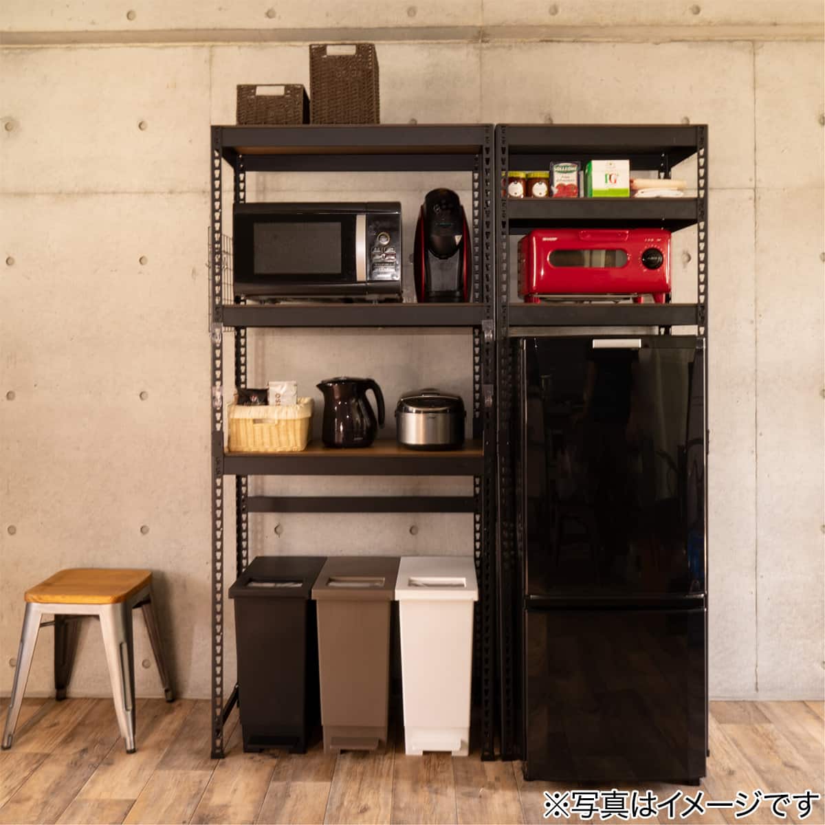 METAL & WOOD】高耐荷重 冷蔵庫・ゴミ箱上ラック 幅62cm (ブラック
