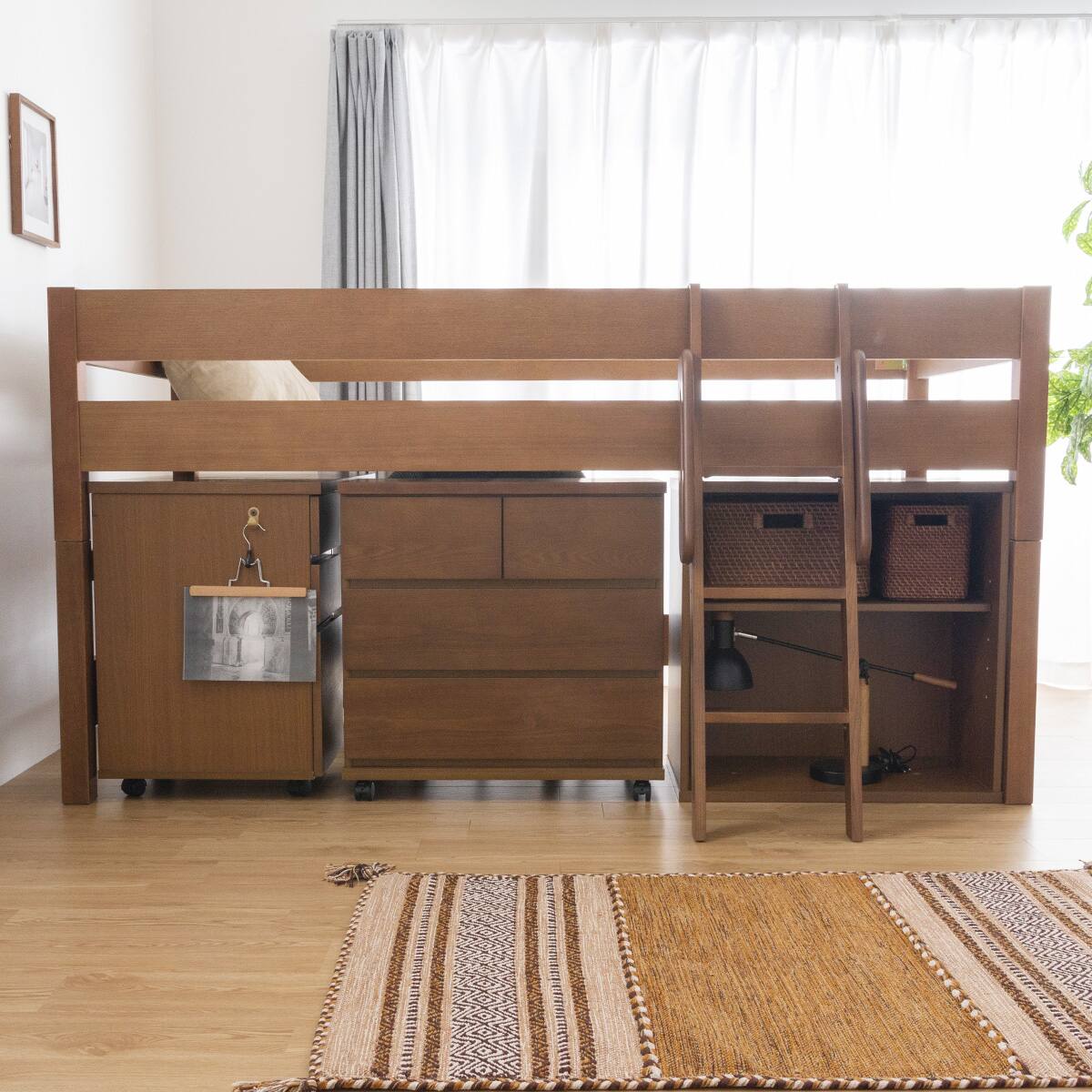 木目の美しいタモ天然木システムミドルベッド(ブラウン) | ニトリ