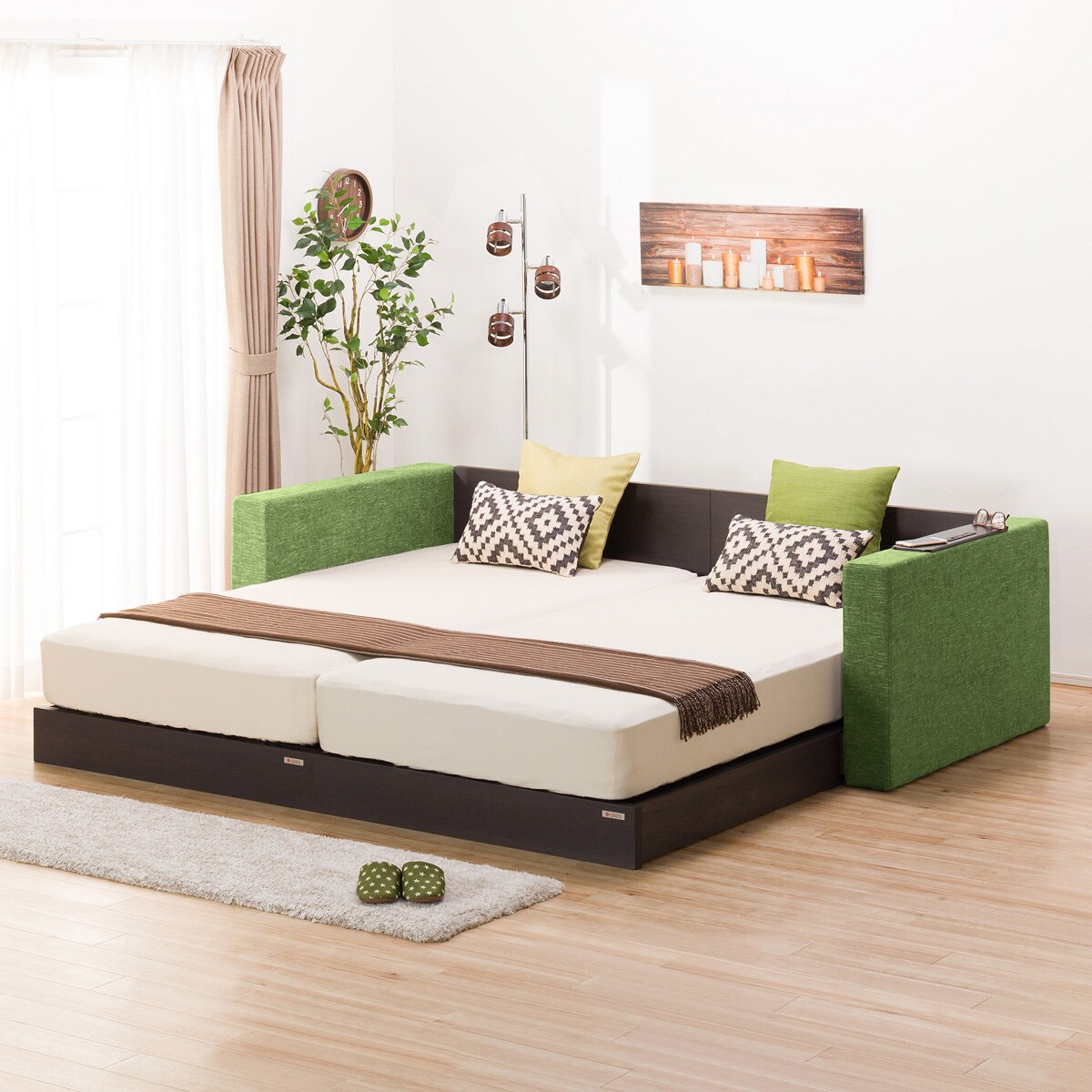 ゆゆ夕方　シングルベッド　東京インテリア　ニトリ　　IKEA シングルフロアベッド2台セット+クッションキャビネット2個