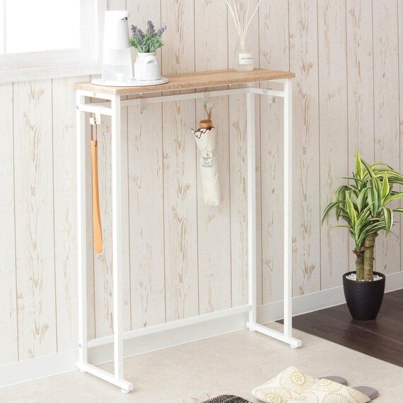 置き場を選ばないスリムなコンソールテーブル(ナチュラル) 1枚目画像