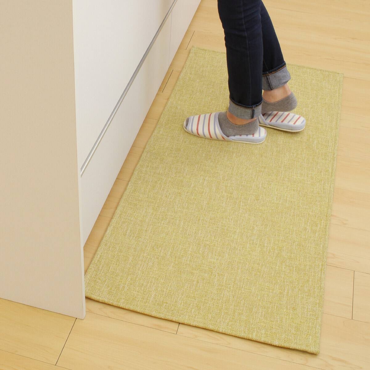 滑り止め付き洗える撥水キッチンマット(56×120cm イエロー) | ニトリネット【公式】 家具・インテリア通販