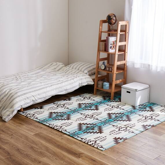 折り畳みできるキッズプレイマット(キリム 178cm×196cm ブルー) 8枚目画像