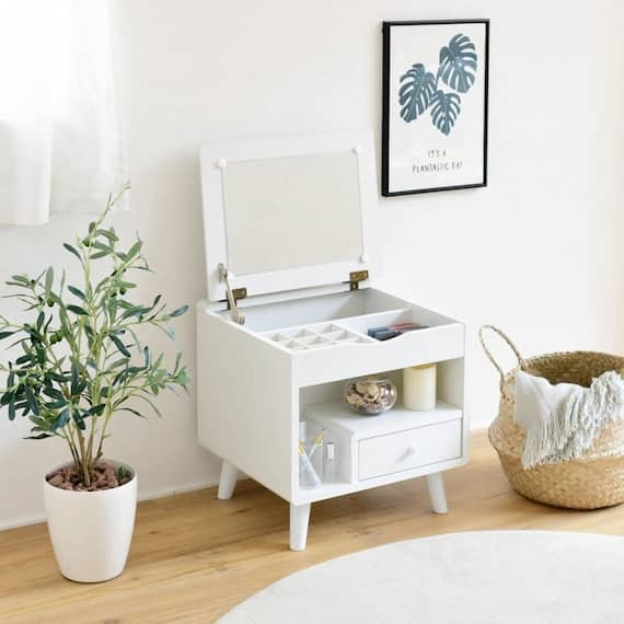 小さめが可愛いロータイプドレッサー (WH) 1枚目画像