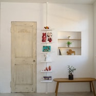 【簡単】ワンタッチ式 突っ張りトレイラック