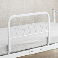 シンプルなデザインのベッドガード(幅70cm WH)