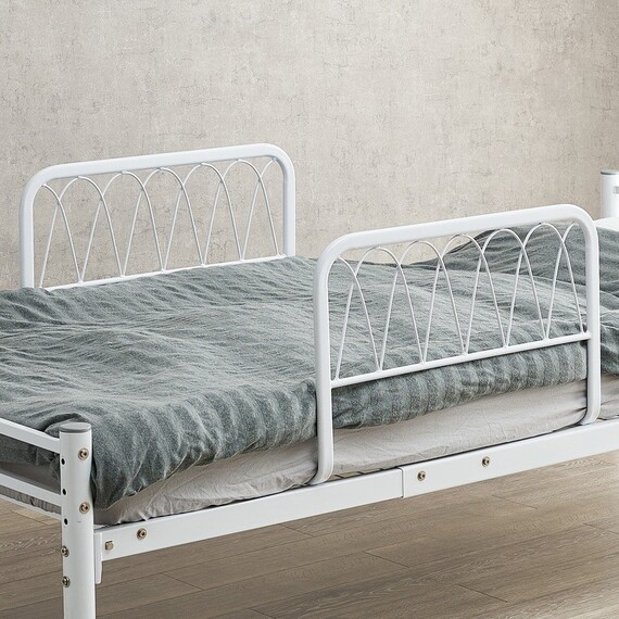 シンプルなデザインのベッドガード(幅70cm 2コセット WH) 1枚目画像