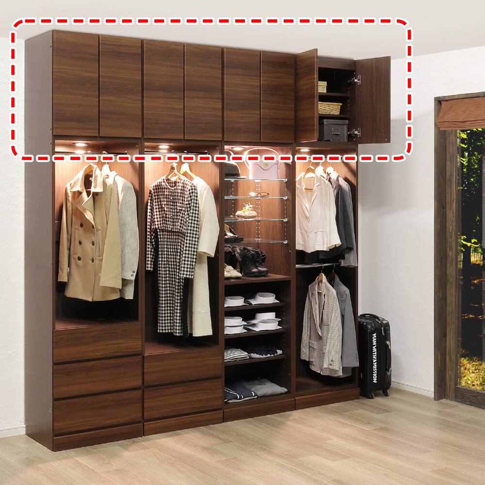 5687388s00.jpg?ccp=1734508800&  