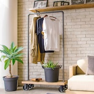 インダストリアルコートハンガー