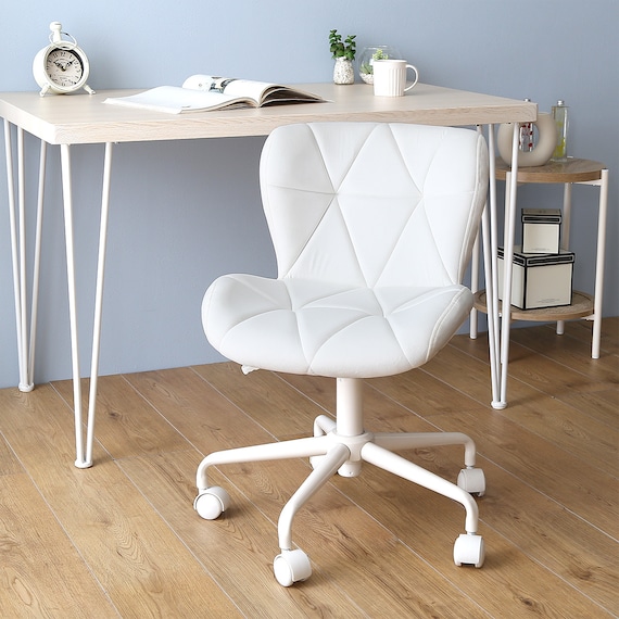 大人かわいいチェア (Elance エランセ WH) 9枚目画像