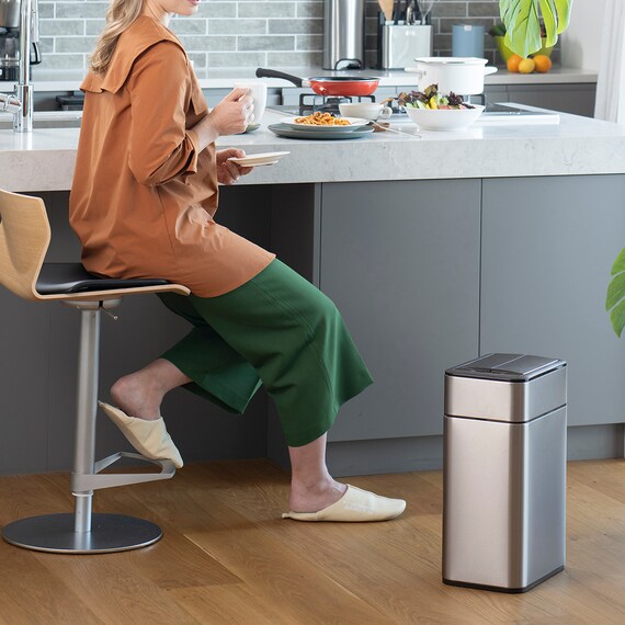 センサー式開閉ゴミ箱(18L 9577 シルバー) 静音タイプ(36dB) 4枚目画像