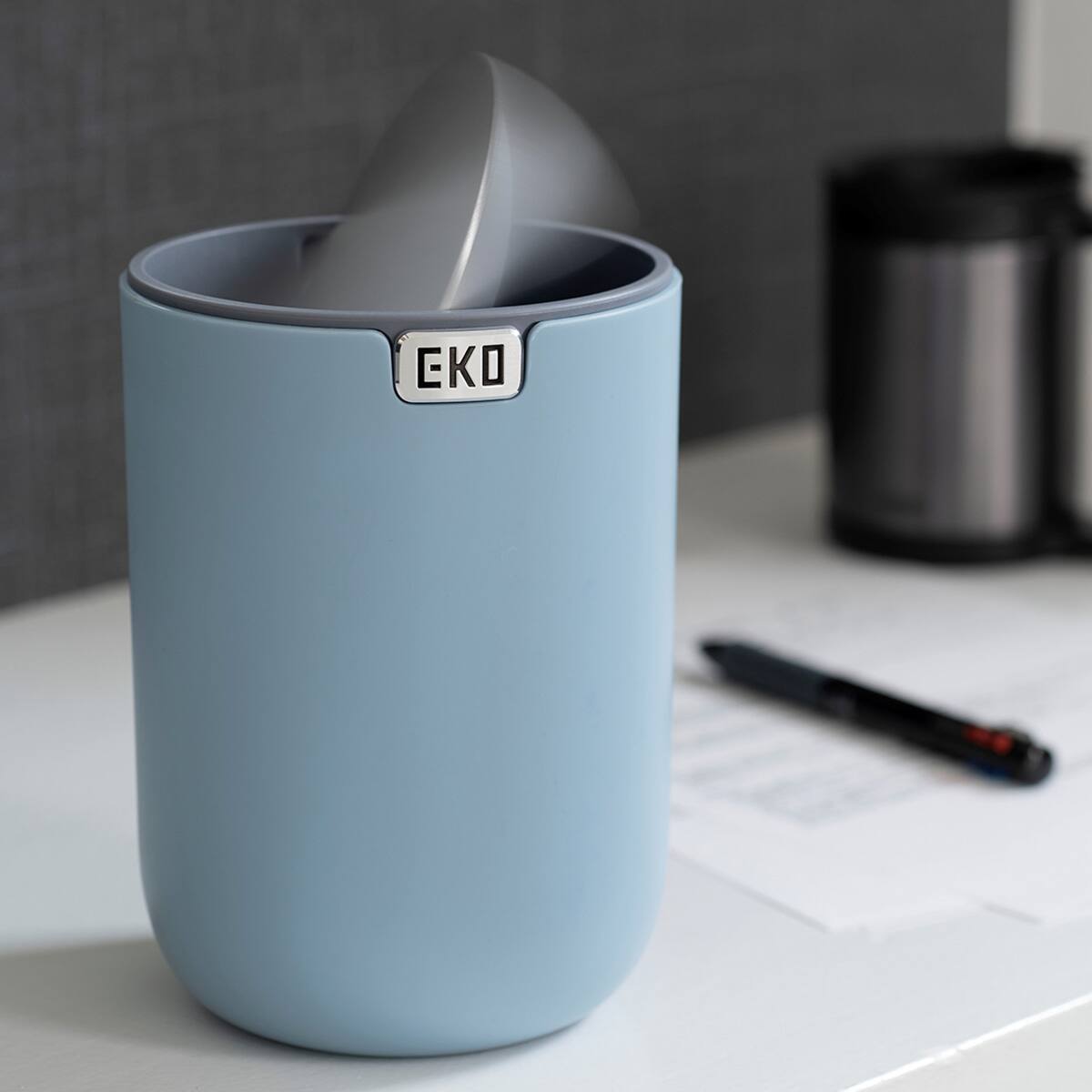 スウィング式ゴミ箱(1.5L ターコイズブルー 9206) | ニトリネット