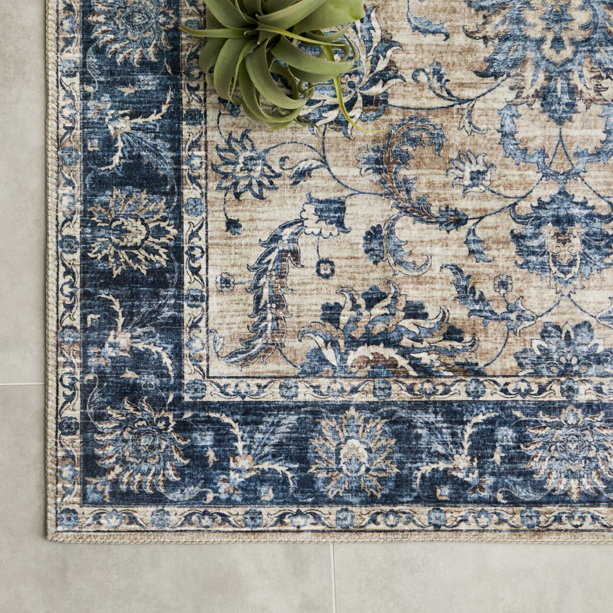 オリエンタルなデザインの洗える起毛プリントラグ 190X190 NV | ニトリ