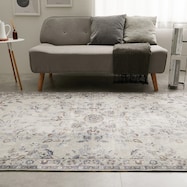 フェミニンなデザインの洗える起毛プリントラグ