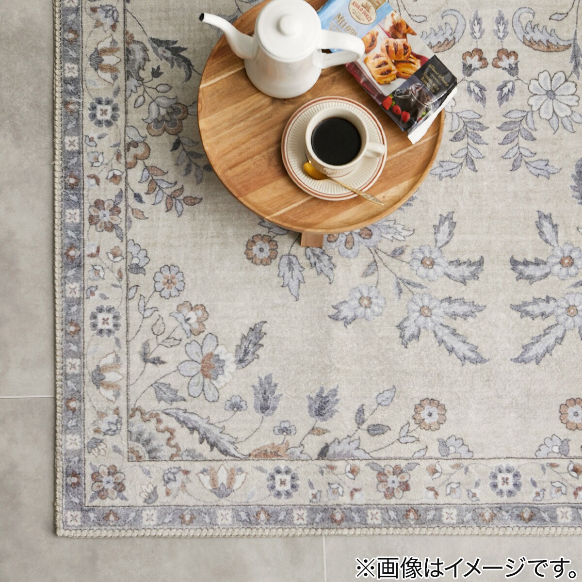 フェミニンなデザインの洗える起毛プリントラグ 190X190 BE | ニトリ