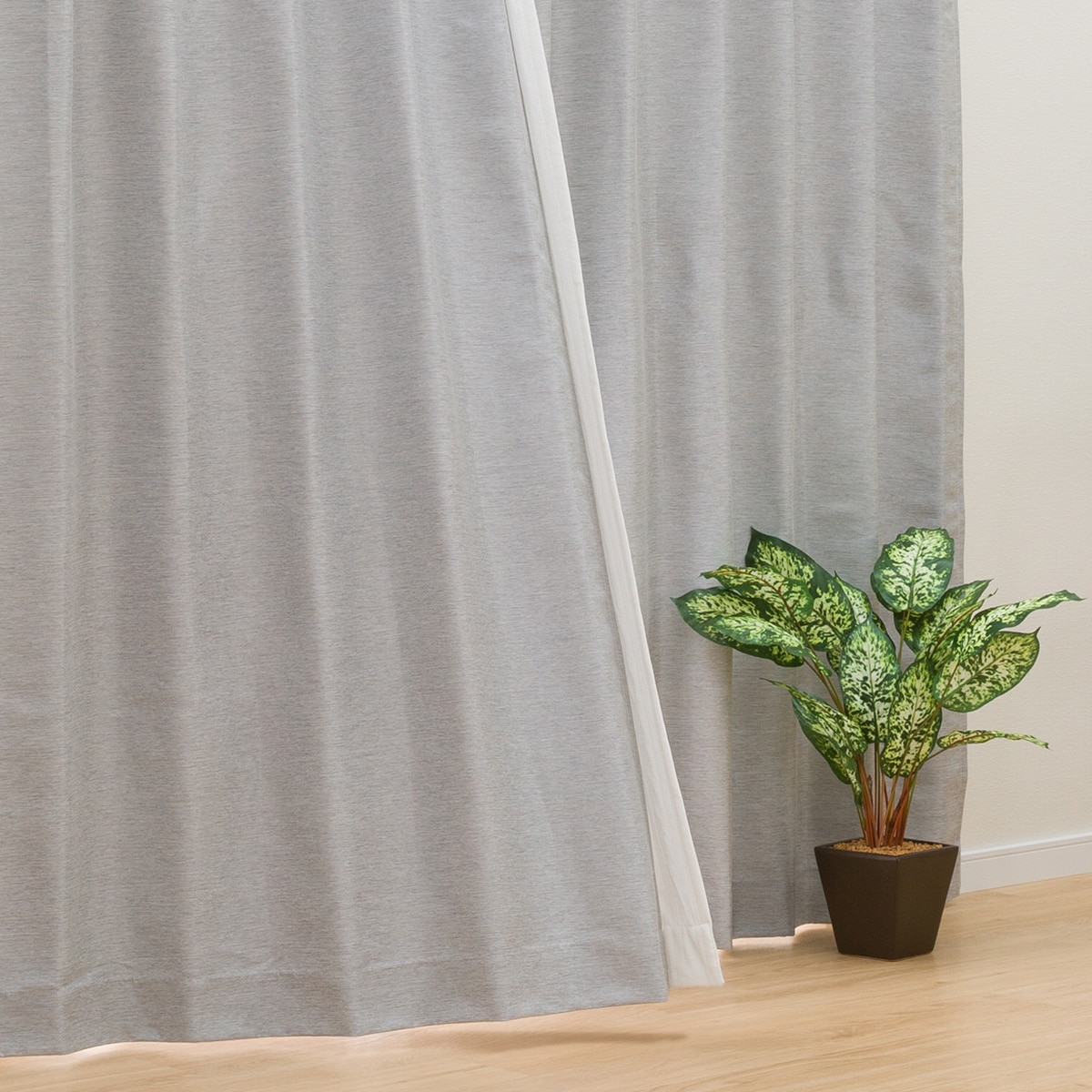 ニトリ 遮光2級・遮熱カーテン(ファルソ グレー 100X190X2) - 通販 | 家具とインテリアの通販【RoomClipショッピング】