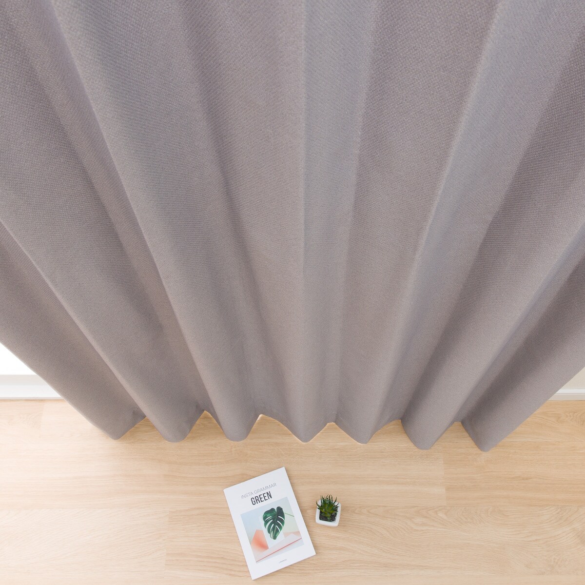 遮光1級・保温・遮熱・遮音・156サイズ カーテン(RD-002 LGY