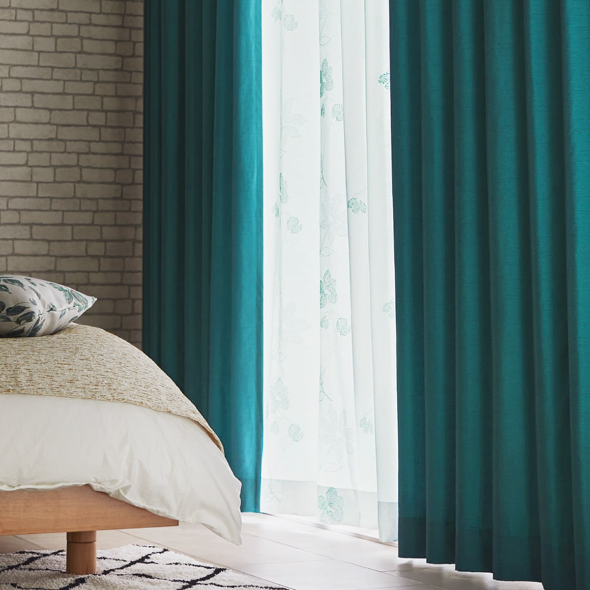 裏地付きオーダーカーテン ナージ ブライトグリーン 2倍ヒダ(幅