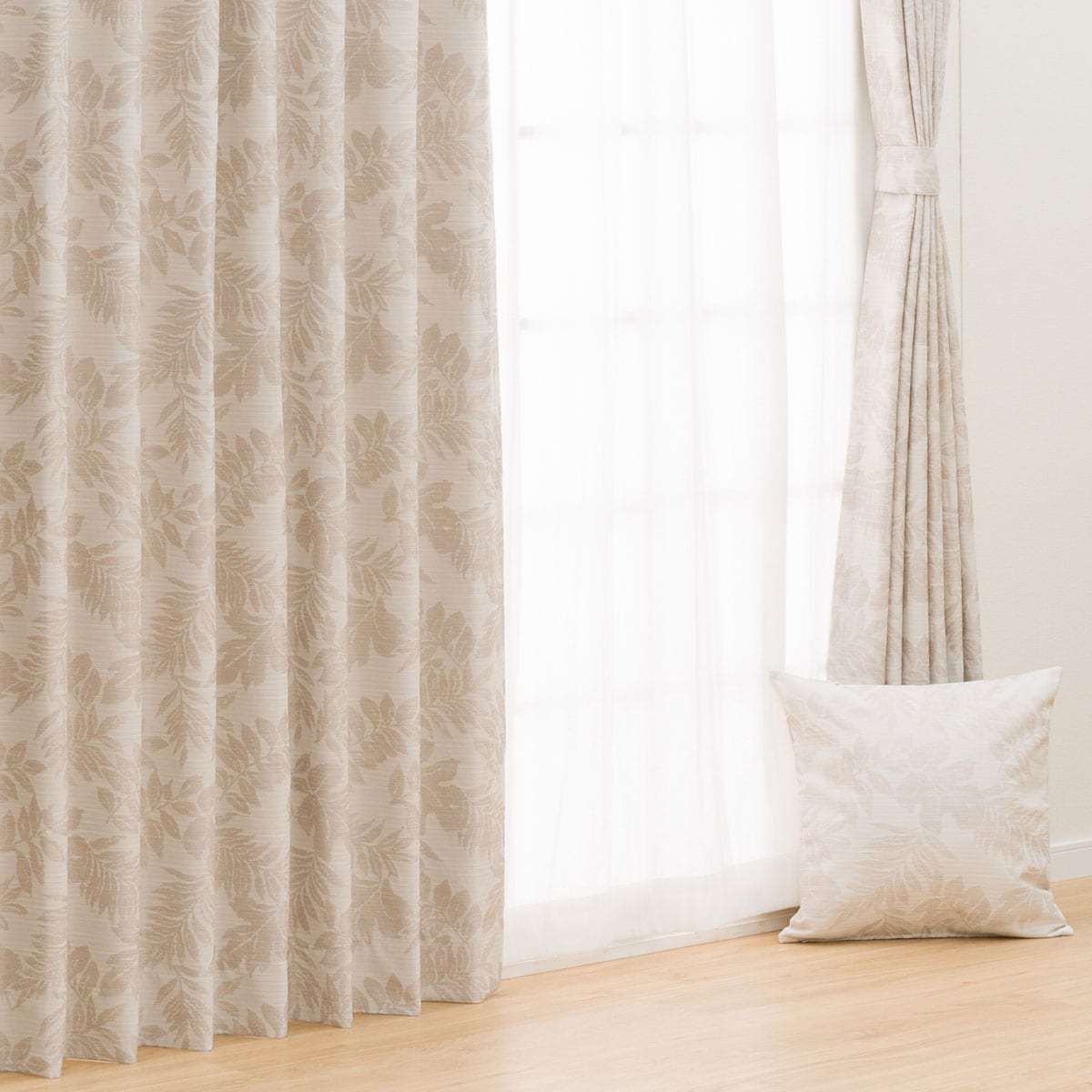 遮光1級・遮熱・遮音オーダーカーテン ロコナム アイボリー フラット