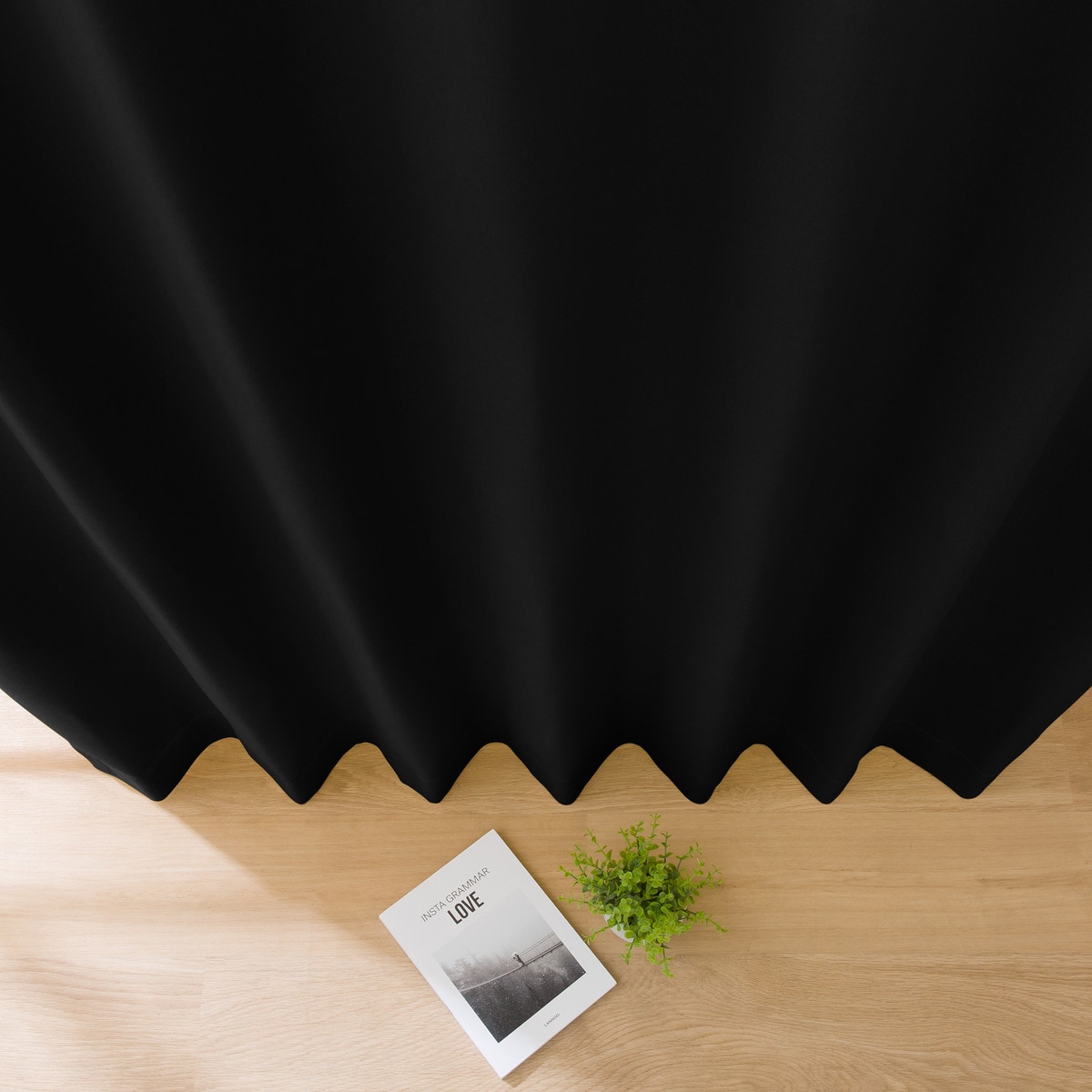 ニトリ お好みサイズカーテンRD056 BK(幅-100/丈30-250cm) | ニトリ