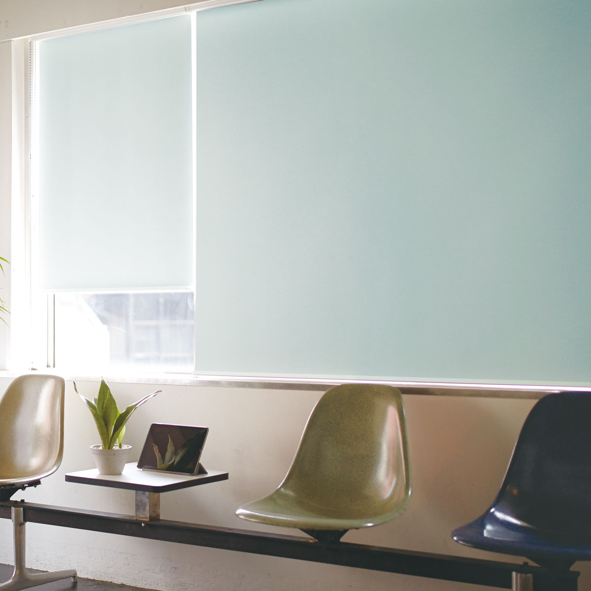 オーダーロールスクリーン ヒートリフレクト遮光(HRS-04/幅30-50cm/丈