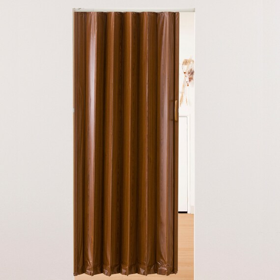 つっぱりアコーディオンドア(AD01 BR 100X174 木目調) 1枚目画像