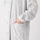 すっぽり収納 フード付き着る毛布 ミドル丈(NウォームSP スター) 10枚目画像