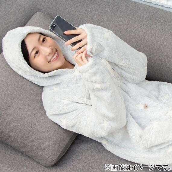 すっぽり収納 フード付き着る毛布 ミドル丈(NウォームSP スター) 13枚目画像