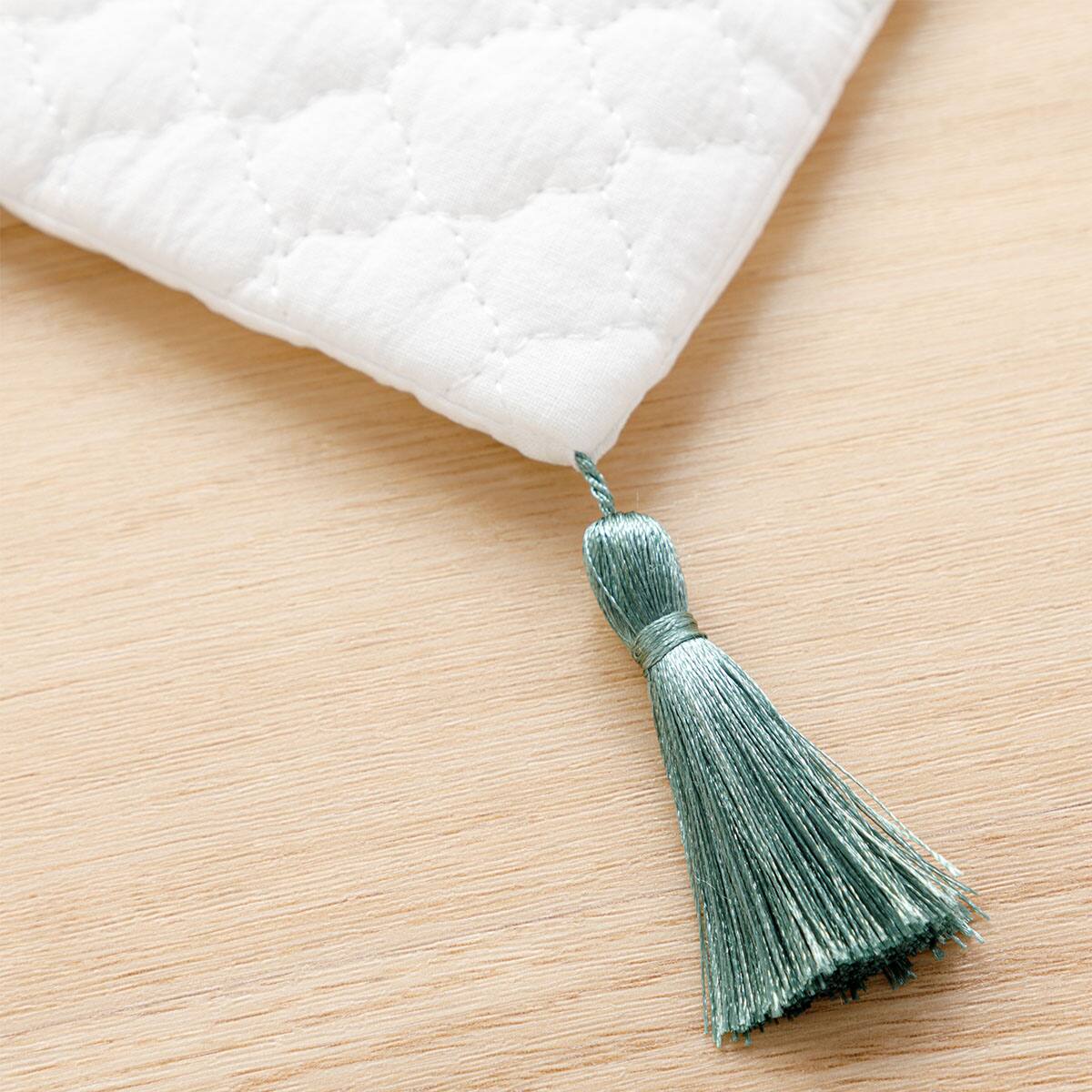 刺繍入りキルティングラグ(IB001 130x180) | ニトリネット【公式