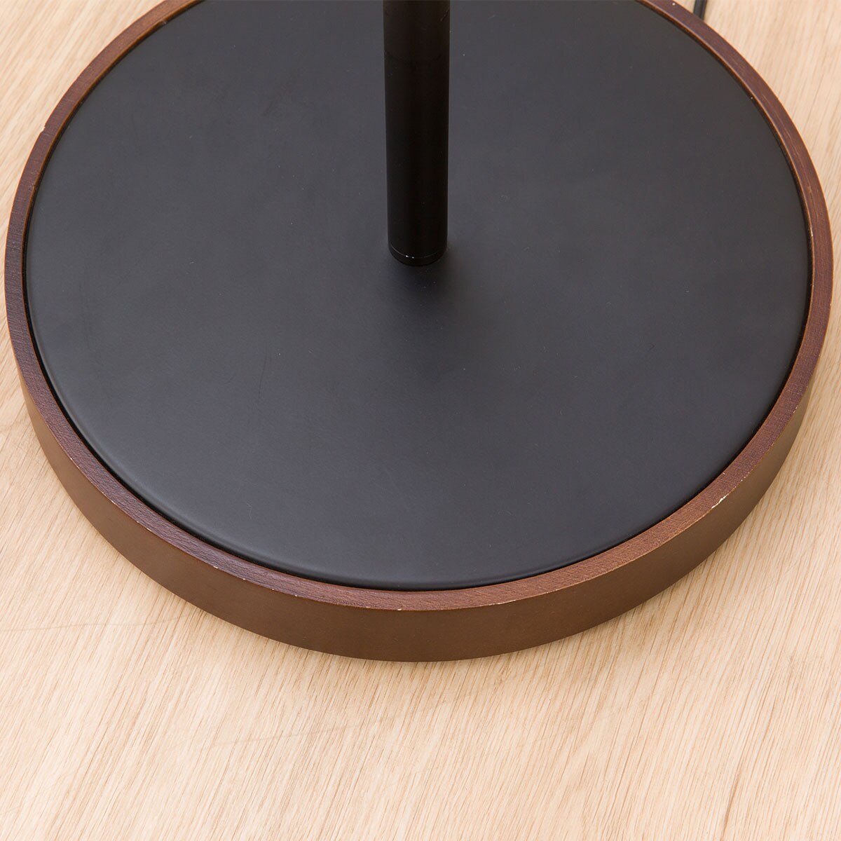 ニトリ　フロアランプ　ウッドリング2 ニトリ - ニトリ フロアランプ ウッドリング2 ブラック フロアランプ