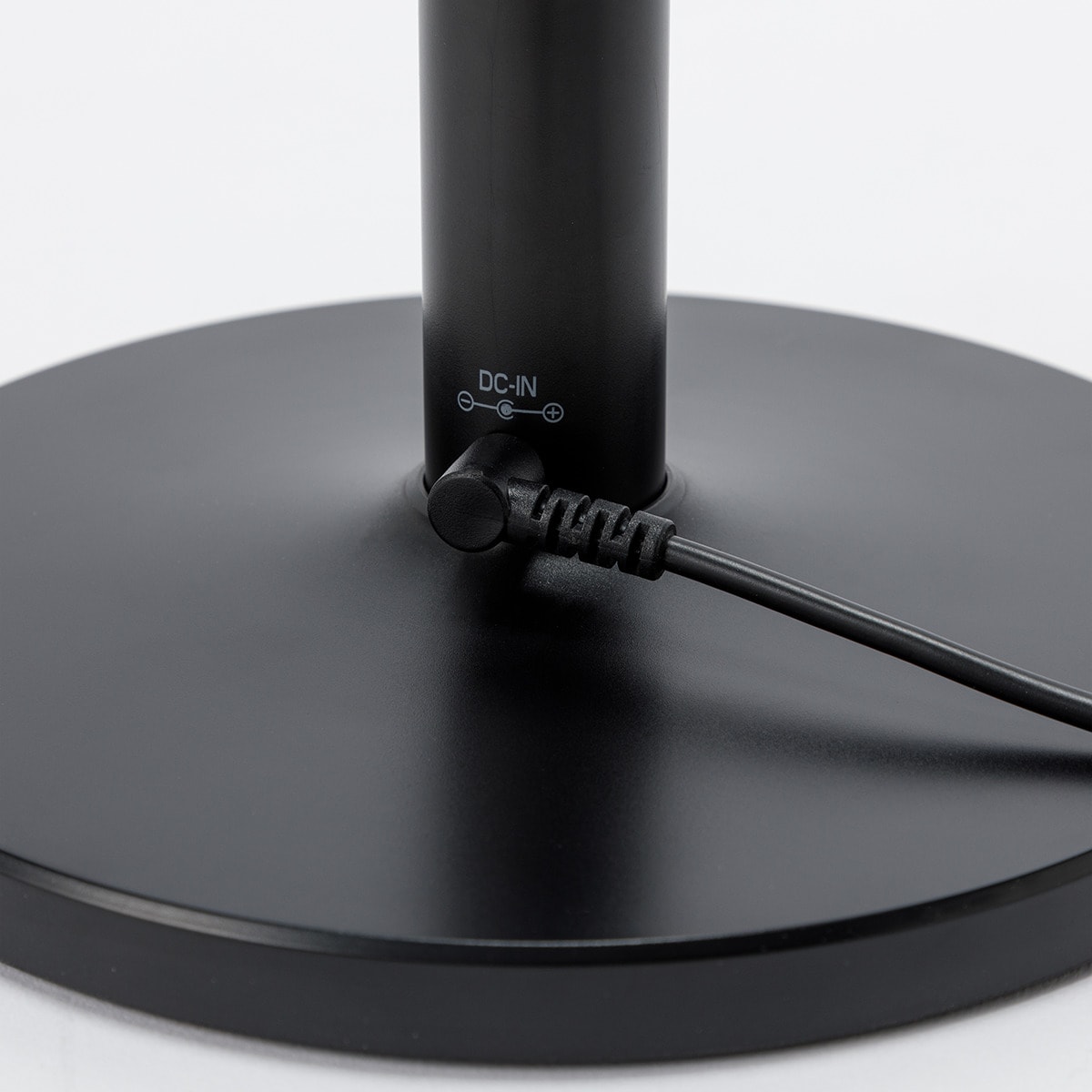 ⚫︎ニトリ　LED フロアランプ （YP001FL ホワイト）　新品 ニトリ LED フロアランプ (YP001FL ホワイト) : ニトリ Yahoo!店
